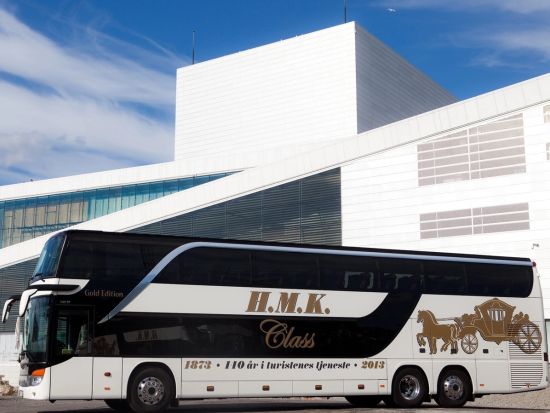 オスロ市内観光バスツアー　市内主要名所の車窓観光＋ホルメンコーレン・ジャンプ競技場で自由時間＋ヴィーゲラン彫刻公園ガイドツアー＜12～3月／約3時間＞