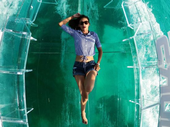 イスラムヘーレス クリアボートツアー　100%透明のボートで360度カリビアンブルーの世界へ！＜英語ガイド／1日複数便＞