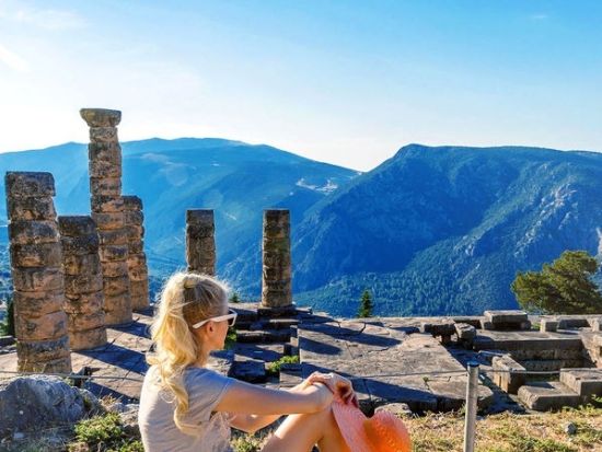世界遺産デルフィ遺跡観光1日ツアー アラチョヴァ立ち寄り付き＜英語／アテネ発＞