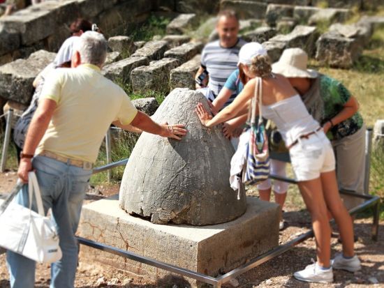 世界遺産デルフィ遺跡観光1日ツアー アラチョヴァ立ち寄り付き＜英語／アテネ発＞