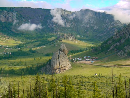 【4泊5日】遊牧民宅ホームステイが選べる！テレルジ国立公園＆ドラマのロケ地巡り 文化体験満喫ツアー ＜食事付き／日本語ガイド／チンギスハーン国際空港発着＞