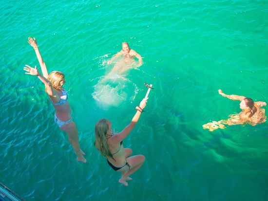 7 MSTQC Splash and Slide Dolphin Watch BON_5032