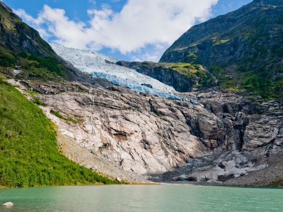フィヨルド＆氷河ツアー　ツアーバスとクルーズで巡る！ヴィーク～ソグネフィヨルド～フィアランドフィヨルド～ツヴィンデの滝＜約13時間／夏季／ベルゲン発＞