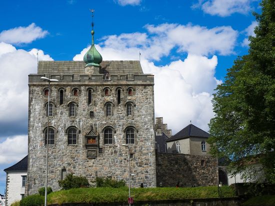 Bergenhus Fortress, Bergen_AdobeStock_704070858