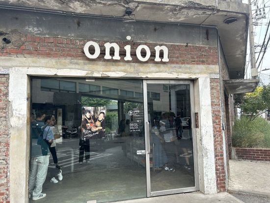 聖水(ソンス) ウォーキングツアー　美容好き日本語ガイドが案内 アモーレソンスや人気トレンドショップ散策＜交通カード付き＞by マイバス（ロッテJTB）