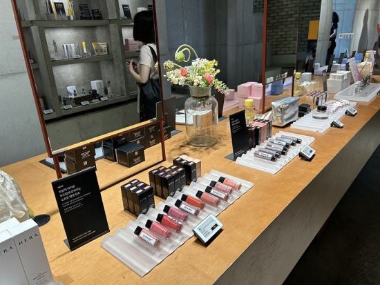 聖水(ソンス) ウォーキングツアー　美容好き日本語ガイドが案内 アモーレソンスや人気トレンドショップ散策＜交通カード付き＞by マイバス（ロッテJTB）