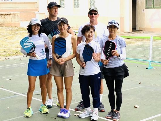 ピックルボール体験レッスン　ハワイで人気沸騰中！誰でも簡単に楽しめるアメリカ発の新スポーツ「ピックルボール」を体験＜2時間／日本語インストラクター＞