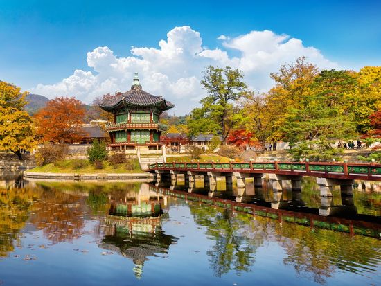 Korea_Seoul_Changdeokgung_pixta_44447813