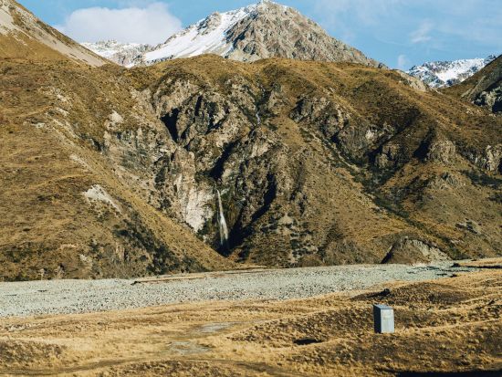 キャスバレー4WD半日ツアー　マッケンジーカントリーの高原地帯にある美しい渓谷や高山の湖を4WDで探索 ＜英語ドライバーガイド／テカポ発＞