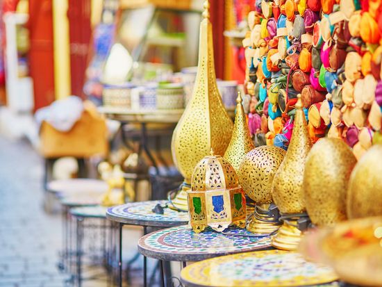 Morocco_Fez_Medina_Market_shutterstock_290143112