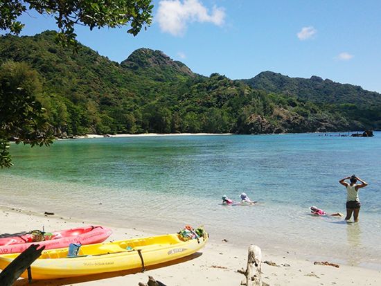 父島半日カヤックツアー 初心者でも安心！透き通った海に浮かび感動のひと時を体験＜午前 or 午後／小笠原諸島・父島発／1～6名＞