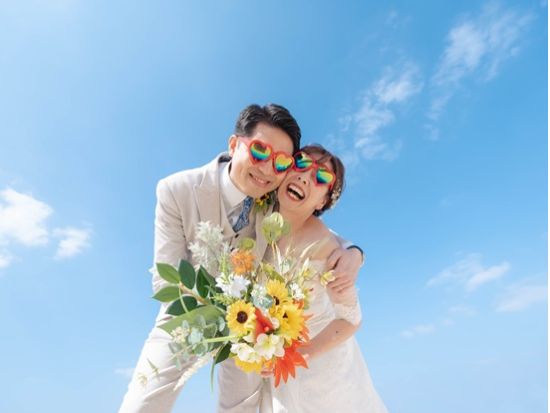 ウェディングフォトツアー！全部コミコミの贅沢プラン 沖縄南部を巡りながら複数のロケーションで撮影＜撮影データ・衣装・メイク・移動車付き／1日＞