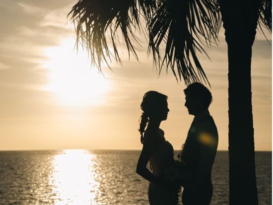 ウェディングフォトツアー！全部コミコミの贅沢プラン 沖縄南部を巡りながら複数のロケーションで撮影＜撮影データ・衣装・メイク・移動車付き／1日＞