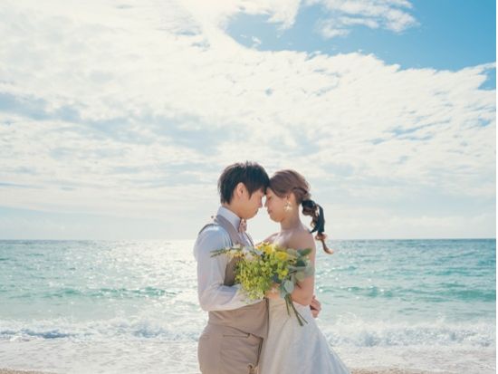 ウェディングフォトツアー！全部コミコミの贅沢プラン 沖縄南部を巡りながら複数のロケーションで撮影＜撮影データ・衣装・メイク・移動車付き／1日＞