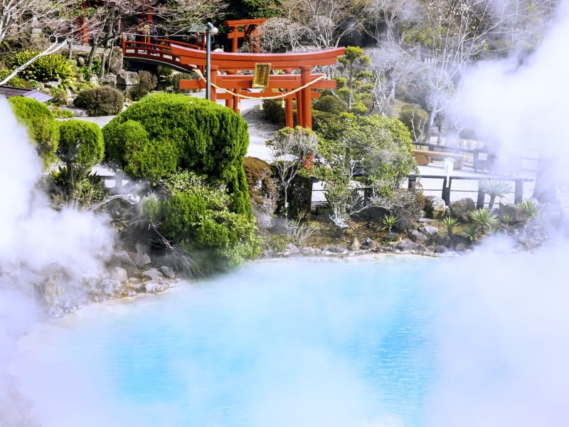 Beppu_Jigoku hot spring_Umi Jigoku_pixta_75285564