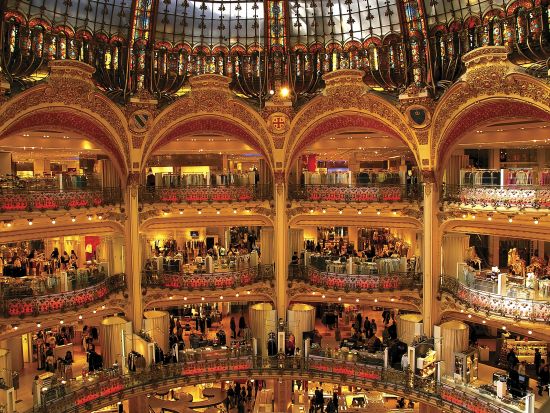 ファッションショー鑑賞チケット『ギャラリー・ラファイエット オリジナル』＜金曜日／パリ＞　限定クーポン付き！