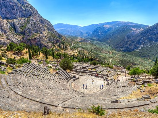 Greece_Delphi_Ancient_Theater_shutterstock_130952996