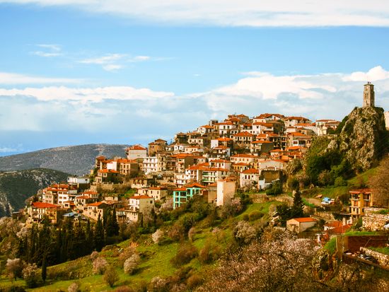 Greece_Arachova_Village_shutterstock_1096521959