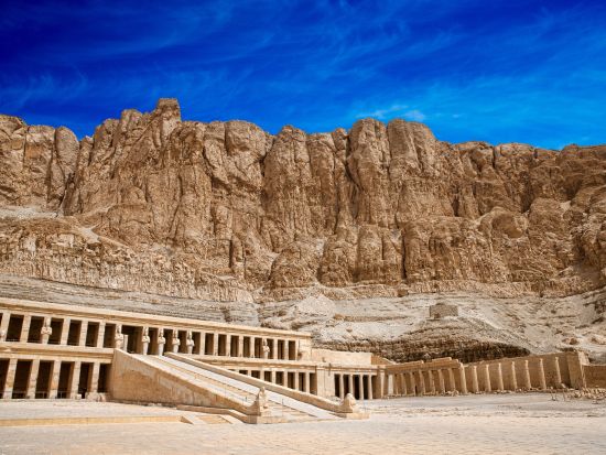 【ルクソール発 ナイル川クルーズ4泊5日】古代エジプトの遺跡を巡る優雅な船の旅　ルクソール東岸＆西岸＋エドフ＆コム・オンボ＋アスワン＜英語／アスワン着＞