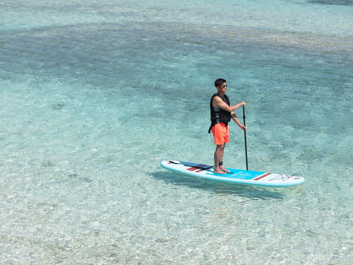 SUPツアー 透き通る海へ出発！ 小さいお子様連れは大人と同乗OK 1日が