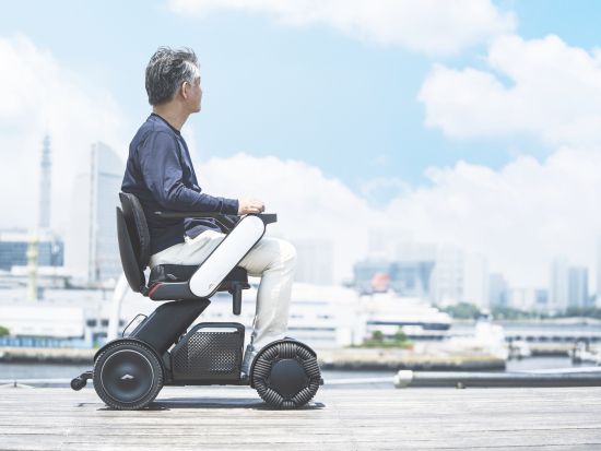 電動車いす貸出サービス　近距離モビリティ「WHILL（ウィル）」C2型またはF型　　新しい移動手段で快適な移動をサポート！＜1～7日間＞