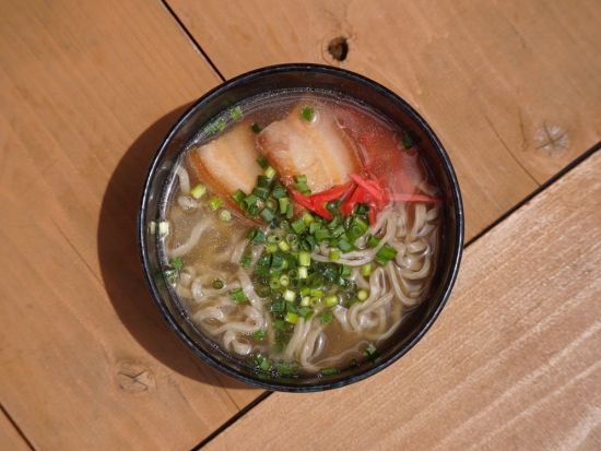 フードチケット 与那国そば ～島唯一のテラスBarでお食事を堪能～＜与那国島Cafe&Barむんぶてらす＞