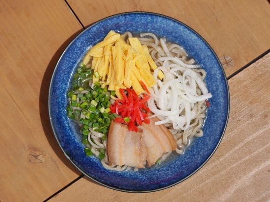 フードチケット 与那国そば ～島唯一のテラスBarでお食事を堪能～＜与那国島Cafe&Barむんぶてらす＞