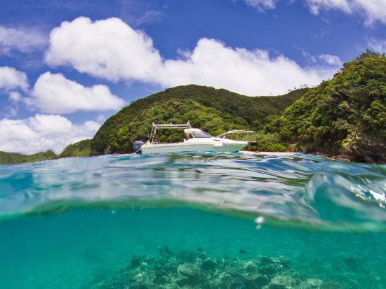 【ボート貸切】加計呂麻島ボートシュノーケリング＋島内観光 大自然を満喫してリフレッシュ＜2名～／約3時間／生間港発着＞ byカケロマアイランドリトリートハレハレ