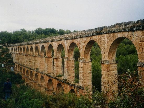 専用車で効率よく巡る 世界遺産タラゴナ1日ツアー ローマ遺跡と地中海の絶景＜日本語ガイド／少人数制／昼食プランあり＞