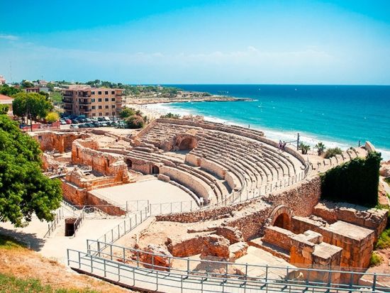 専用車で効率よく巡る 世界遺産タラゴナ1日ツアー ローマ遺跡と地中海の絶景＜日本語ガイド／少人数制／昼食プランあり＞