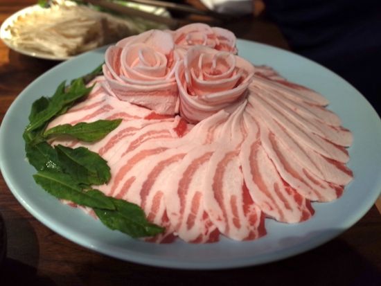 【ディナータイム】フードチケット 沖縄県産あぐー豚のしゃぶしゃぶ～島唯一のテラスBarで特別なひとときを～＜2名～／与那国島Cafe&Barむんぶてらす＞