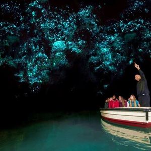 waitomo caves resizes