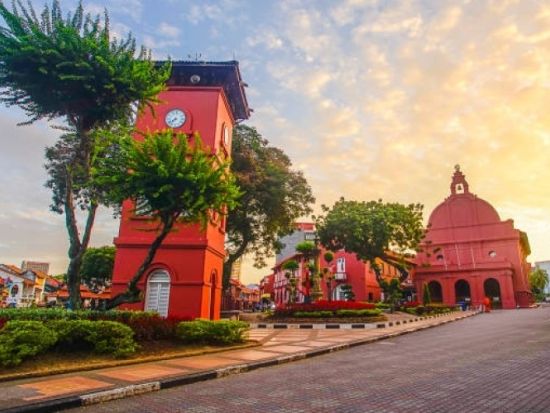 週末限定！マラッカナイトツアー　ナイトマーケット＋マラッカリバーのライトアップ＋有名店のココナッツシェイク付き＜午後／日本語ガイド＞