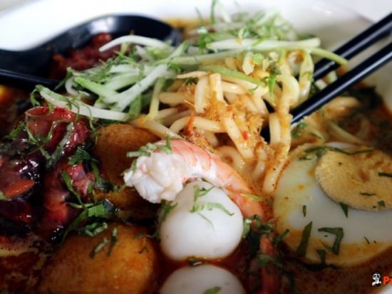 週末限定！マラッカナイトツアー　ナイトマーケット＋マラッカリバーのライトアップ＋有名店のココナッツシェイク付き＜午後／日本語ガイド＞