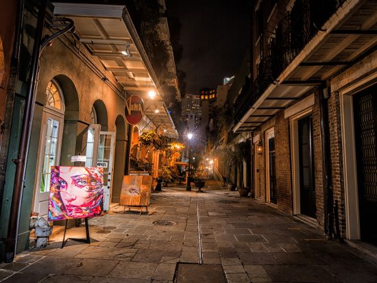 ニューオリンズの幽霊の街をめぐる　ナイト・ウォーキングツアー　幽霊が出現するAR体験も楽しめる ＜2時間／英語ガイド＞