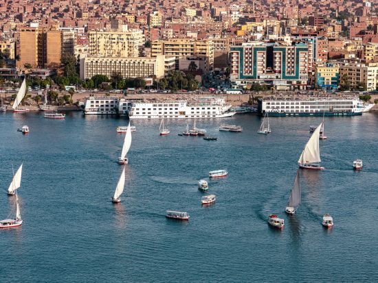 【ルクソール発 ナイル川クルーズ4泊5日】古代エジプトの遺跡を巡る優雅な船の旅　ルクソール東岸＆西岸＋エドフ＆コム・オンボ＋アスワン＜英語／アスワン着＞