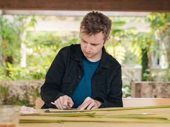 縄づくり体験 月桃から縄を作成 沖縄ならではのお土産を手作り 月桃の香りに包まれながら集中作業！＜1時間半／沖縄本島北部＞