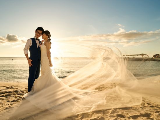 沖縄ウエディングフォトプラン 特別な瞬間を写真に残そう！綺麗な海や大自然など選べる4プランをご用意＜撮影データ・衣装・メイク・小物レンタル付／本島中部 北谷町＞