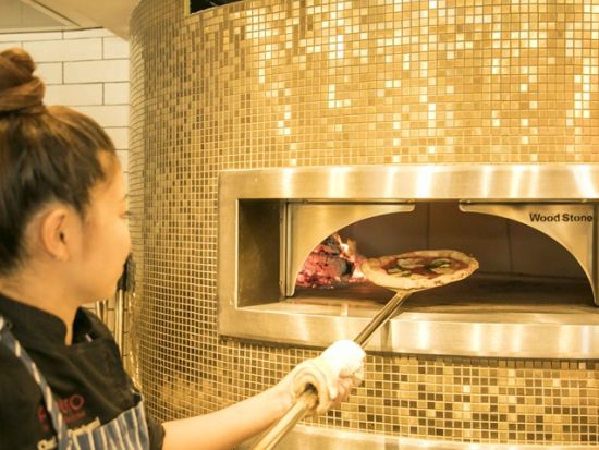 アペティート クラフトピザ&ワインバー　食事券＆事前予約　挙式やハネムーンの1.5次会のお食事会に！本格ナポリピザを味わう＜オハナ・ワイキキ・イースト内＞ 