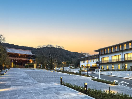 総本山 知恩院 和順会館 1泊2日 朝食付きと朝のお勤め体験！ 洋室・和洋室・和室・デラックス和室から選べる＜宿坊／大浴場／東山＞