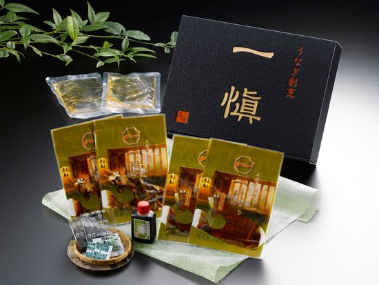 74012うなぎ割烹「一愼、」特製蒲焼・鰻のひつまぶしセット (1)