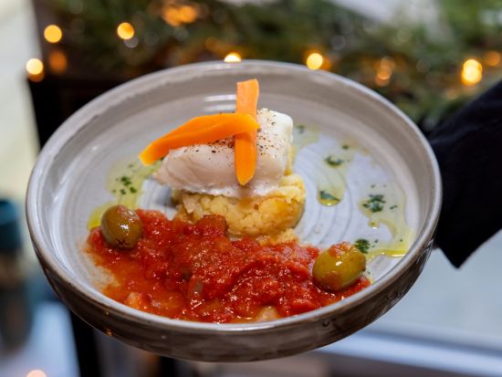 地元ガイドと巡るレイキャヴィーク食べ歩きツアー！アイスランド グルメ体験＜2.5時間／英語ガイド＞