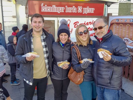 地元ガイドと巡るレイキャヴィーク食べ歩きツアー！アイスランド グルメ体験＜2.5時間／英語ガイド＞