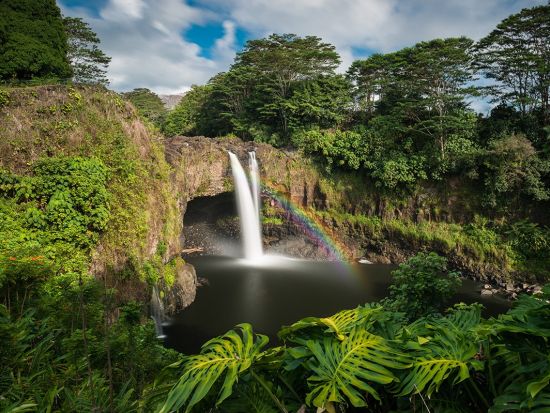 ハワイ島 世界遺産キラウエア火山日帰りツアー　昼のハレマウマウ火口＆黒砂海岸 ＜昼食付き／日本語ガイド＞