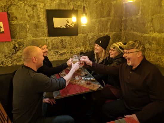 アイスランドのクラフトビールを飲み比べ！レイキャヴィークでバーめぐりツアー！＜英語ガイド＞