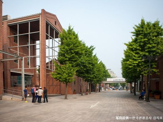 ソウル発！仁川グルメ巡りツアー 新浦市場+チャイナタウン+ヌードルプラットフォームなど ＜昼食・ご当地おやつ付／日本語ガイド＞