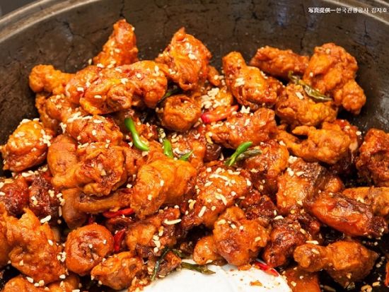 ソウル発！仁川グルメ巡りツアー 新浦市場+チャイナタウン+ヌードルプラットフォームなど ＜昼食・ご当地おやつ付／日本語ガイド＞