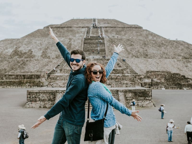 Latin-America_Mexico_Teotihuacan-Pyramids_shutterstock_736994458
