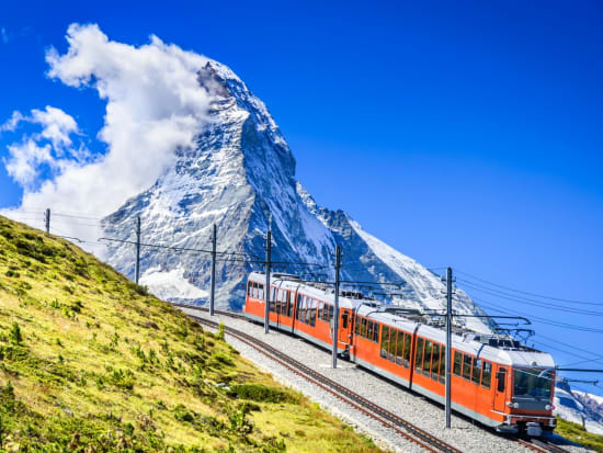 Zermatt_Gornergrat Train_AdobeStock_105398596