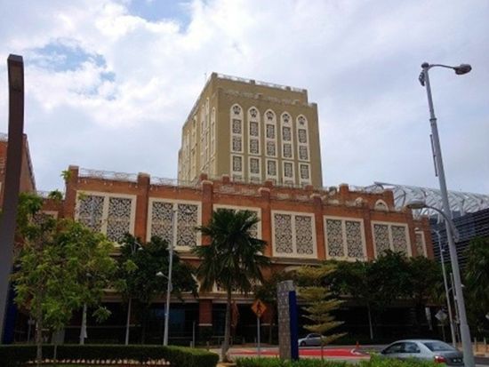 【早朝到着の方へ】ピンクモスク＆バトゥ洞窟ツアー 空港到着後そのままツアーに参加！＜日本語ガイド／昼食付き／クアラルンプール空港発＞